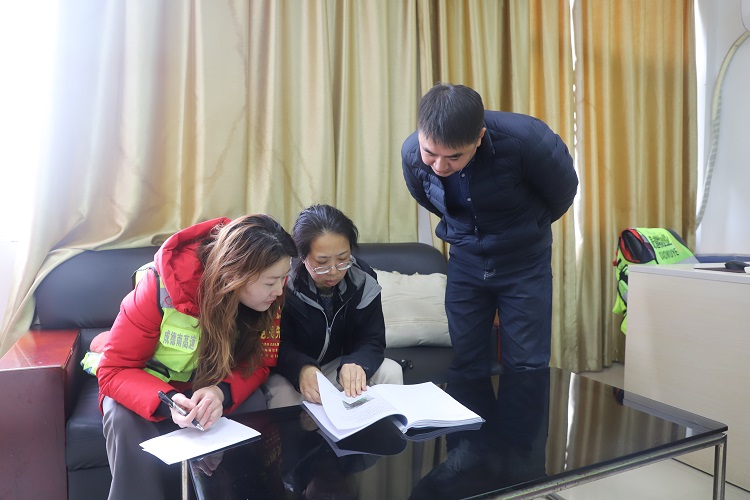 11.27+紀(jì)檢辦公室+成德南公司紀(jì)委開展2025年服務(wù)區(qū)管理專項(xiàng)督查“回頭看” (2).JPG